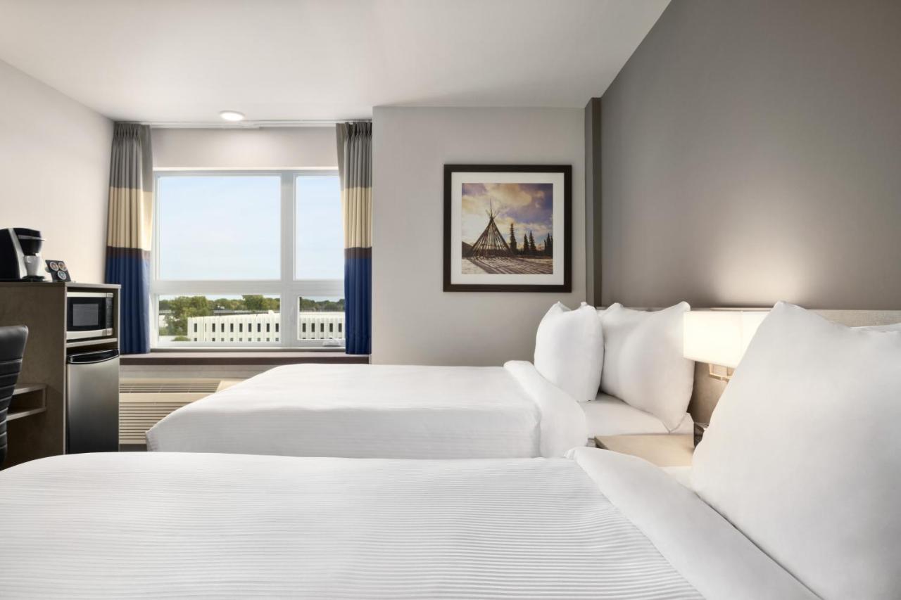 Microtel Inn & Suites By Wyndham Boisbriand Sainte-Thérèse-de-Blainville Екстериор снимка