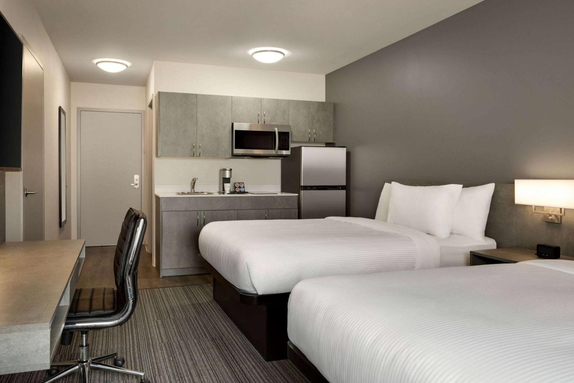 Microtel Inn & Suites By Wyndham Boisbriand Sainte-Thérèse-de-Blainville Екстериор снимка