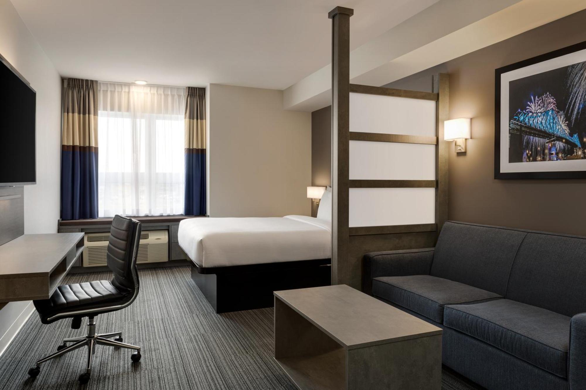 Microtel Inn & Suites By Wyndham Boisbriand Sainte-Thérèse-de-Blainville Екстериор снимка