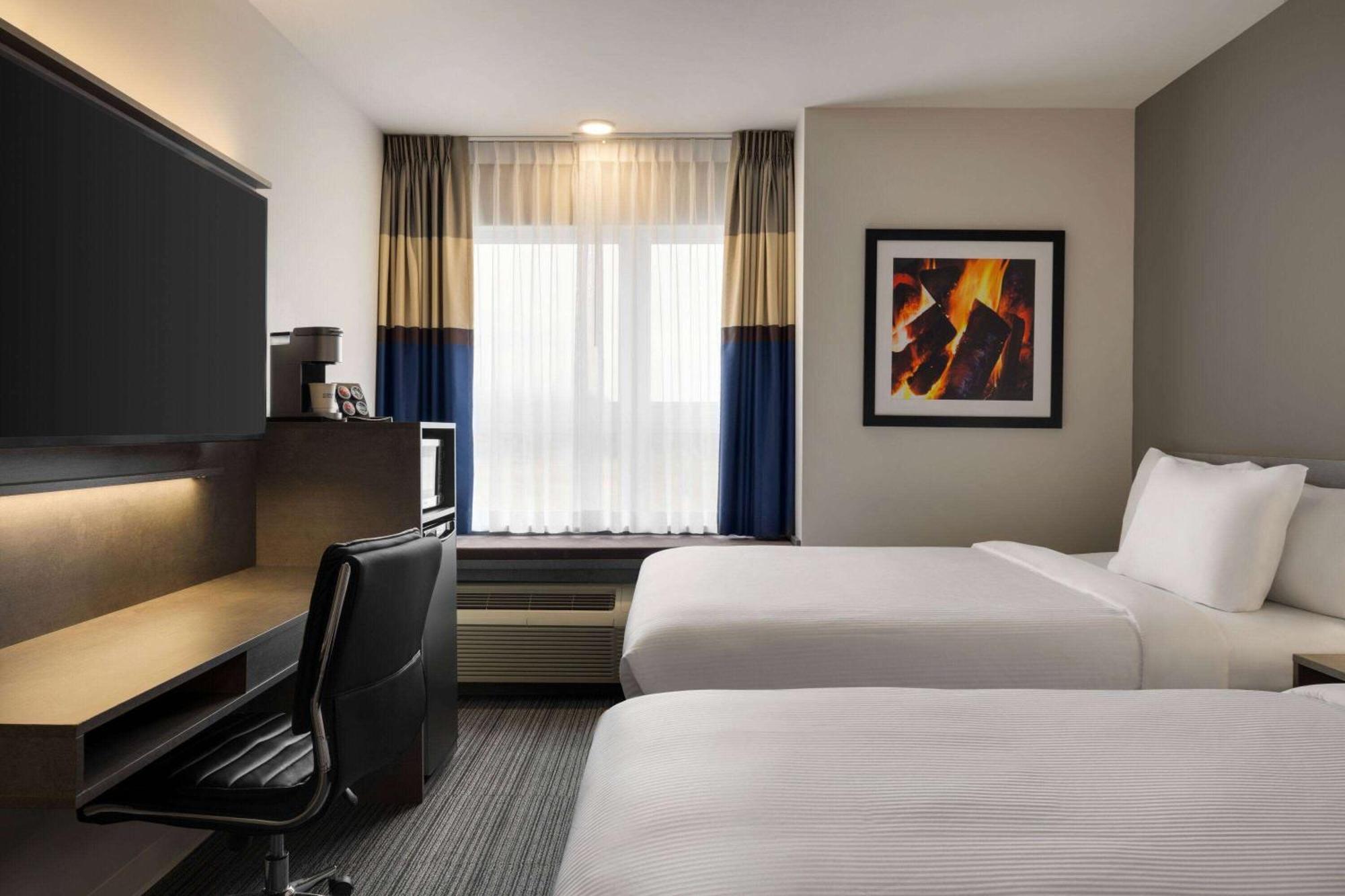 Microtel Inn & Suites By Wyndham Boisbriand Sainte-Thérèse-de-Blainville Екстериор снимка
